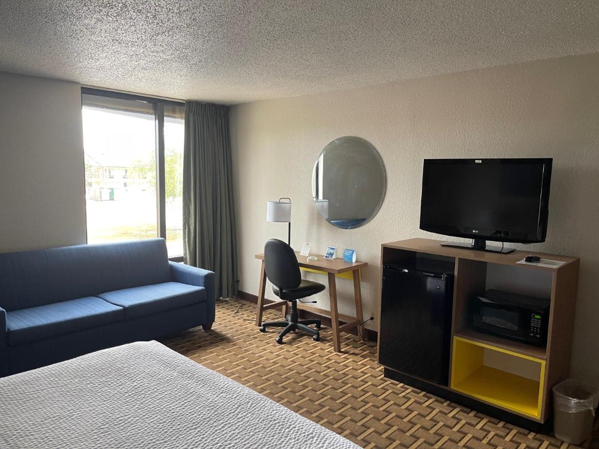 Days Inn By Wyndham Fayetteville-South/I-95 Exit 49 Екстериор снимка